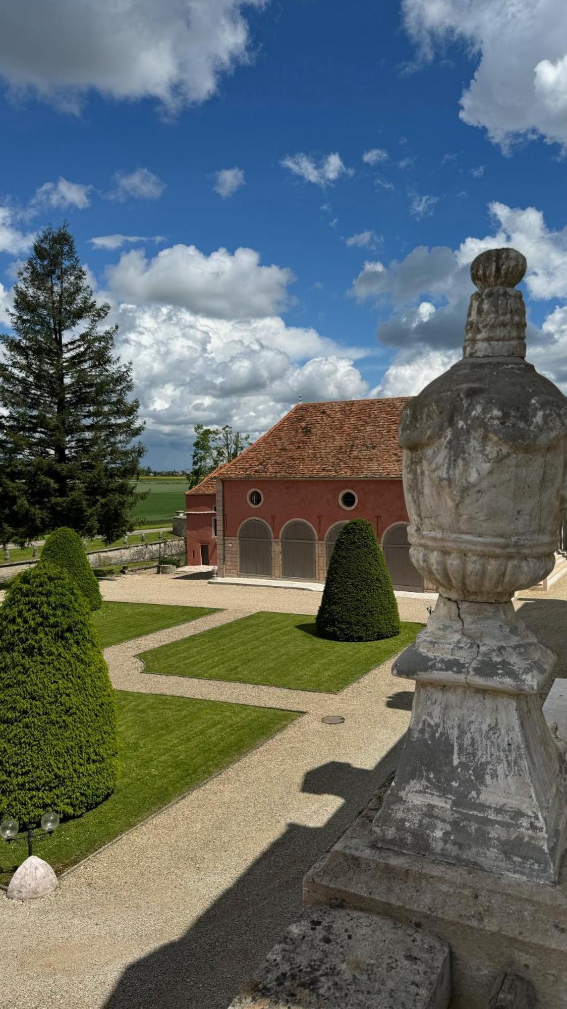Chateau De Quincey Exterior photo